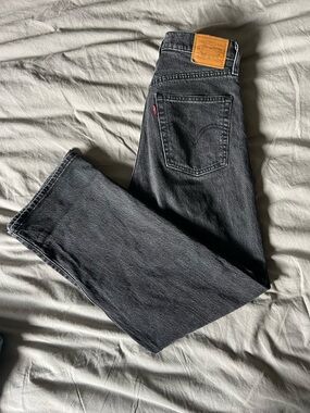 Levis women’s ribcage straight ankle jeans